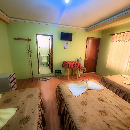 Hostal Luz Yhobimar Копакабана Экстерьер фото