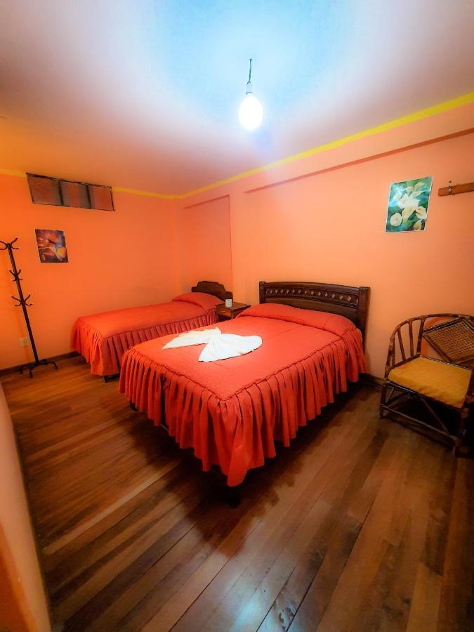 Hostal Luz Yhobimar Копакабана Экстерьер фото