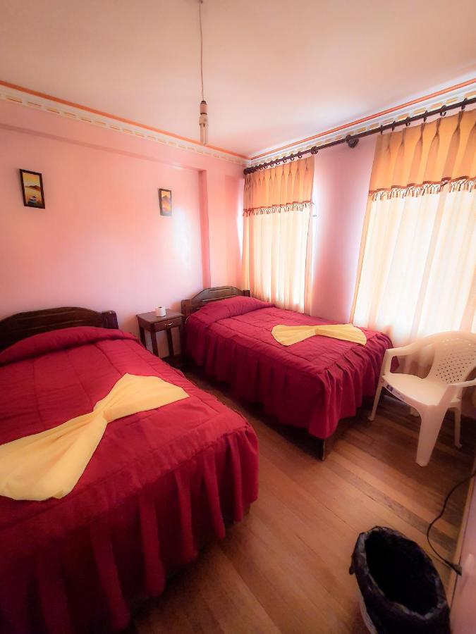 Hostal Luz Yhobimar Копакабана Экстерьер фото