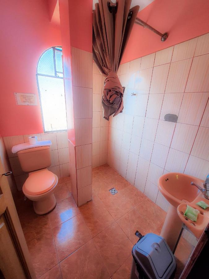 Hostal Luz Yhobimar Копакабана Экстерьер фото
