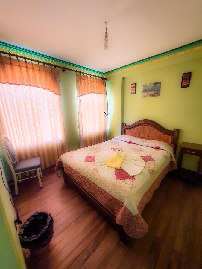 Hostal Luz Yhobimar Копакабана Экстерьер фото