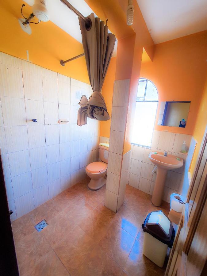 Hostal Luz Yhobimar Копакабана Экстерьер фото
