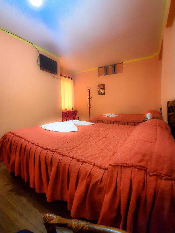 Hostal Luz Yhobimar Копакабана Экстерьер фото