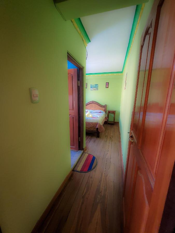 Hostal Luz Yhobimar Копакабана Экстерьер фото
