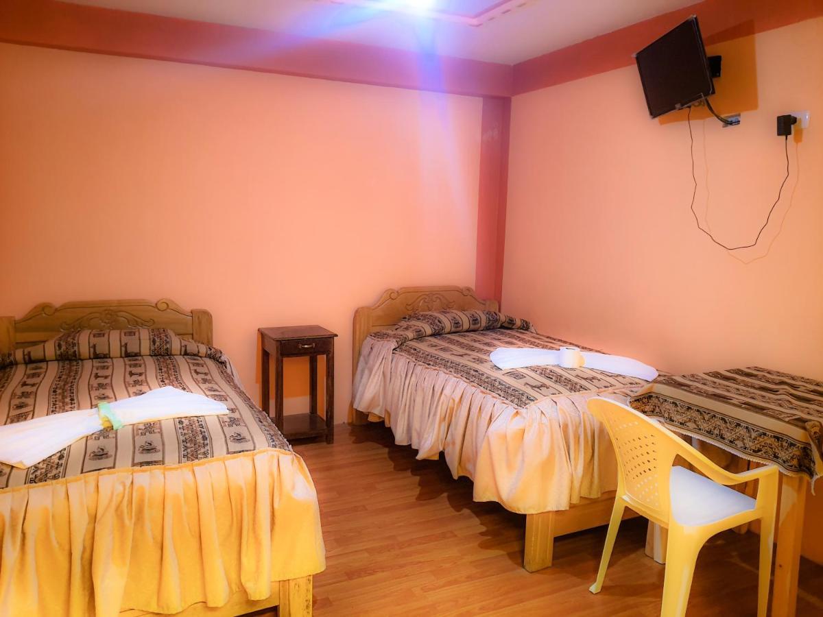 Hostal Luz Yhobimar Копакабана Экстерьер фото