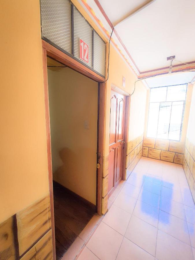 Hostal Luz Yhobimar Копакабана Экстерьер фото