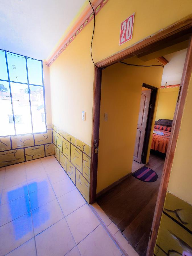 Hostal Luz Yhobimar Копакабана Экстерьер фото