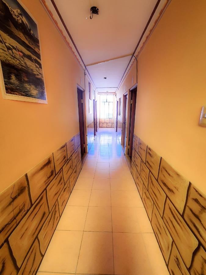 Hostal Luz Yhobimar Копакабана Экстерьер фото